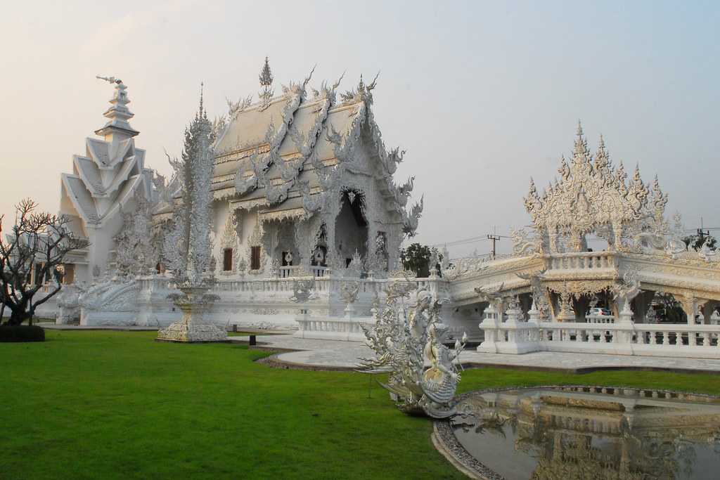 Ubosot, Wat Rong Khun