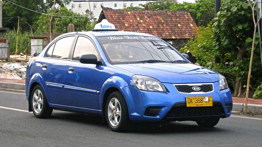 Renting a car in Bali