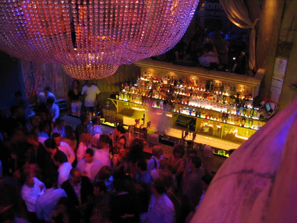 Where to Party with Your Friends in Dubai