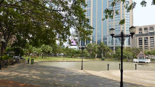 Benjasiri Park