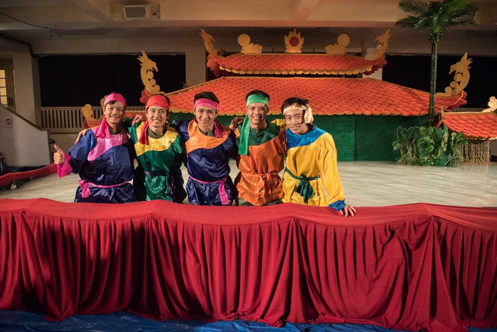 Performers at the Golden Dragon Water Puppet Theater