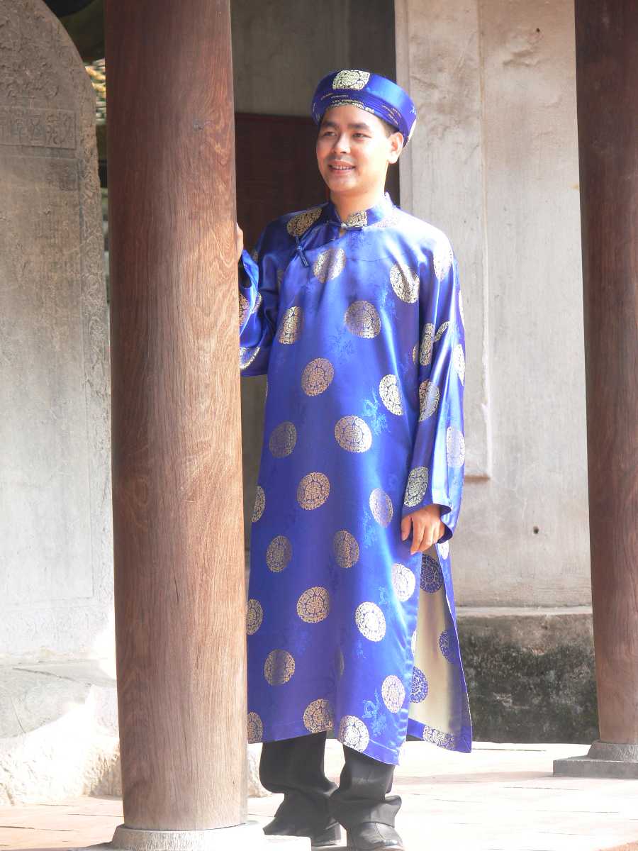 traditional dress in vietnam