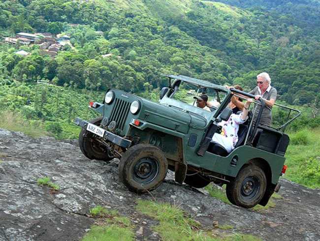 green munnar jeep safari services