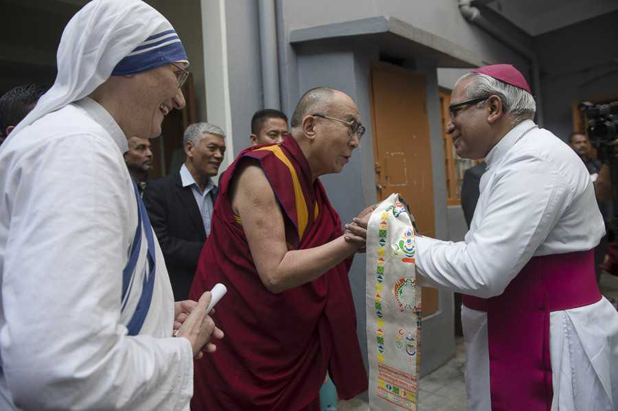 Dalai Lama Trust, Shopping in Ladakh