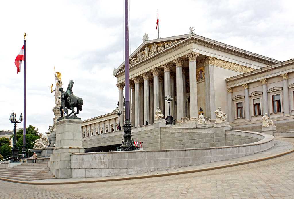 vienna parliament tour