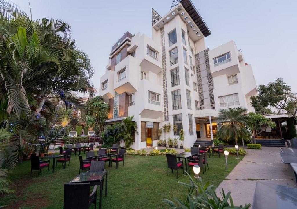 maharashtra tourism hotels at nashik