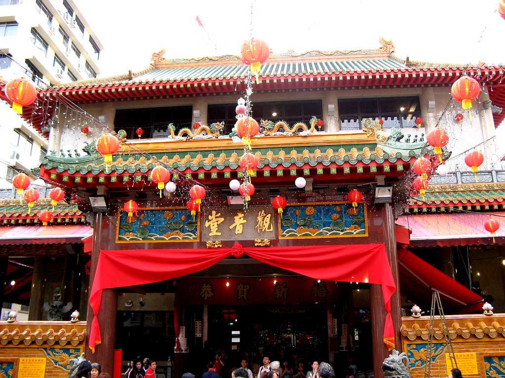 Kwan Im Thong Hood Cho Temple, Singapore - Holidify