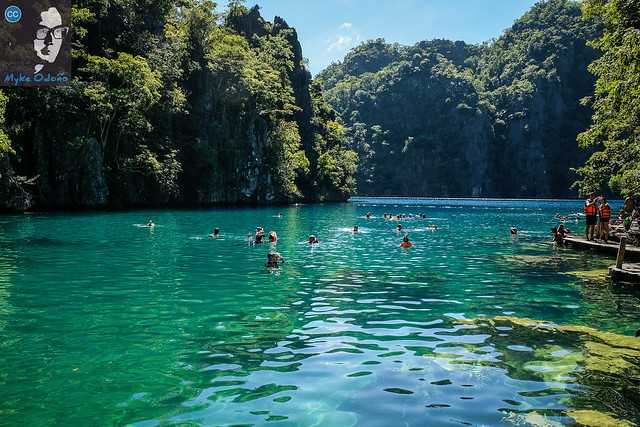 Kayangan Lake