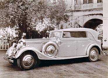 Vintage car from the palace