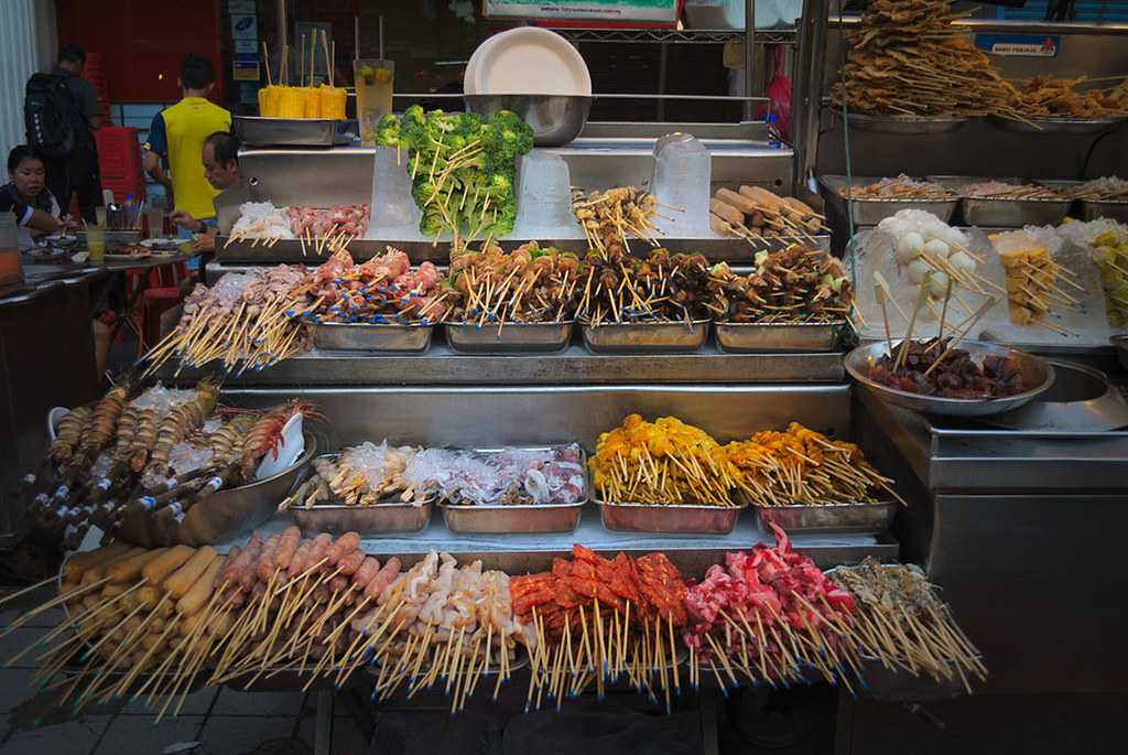 Kuala Lumpur Street Food Guide - 10 Best Dishes & Food Stalls