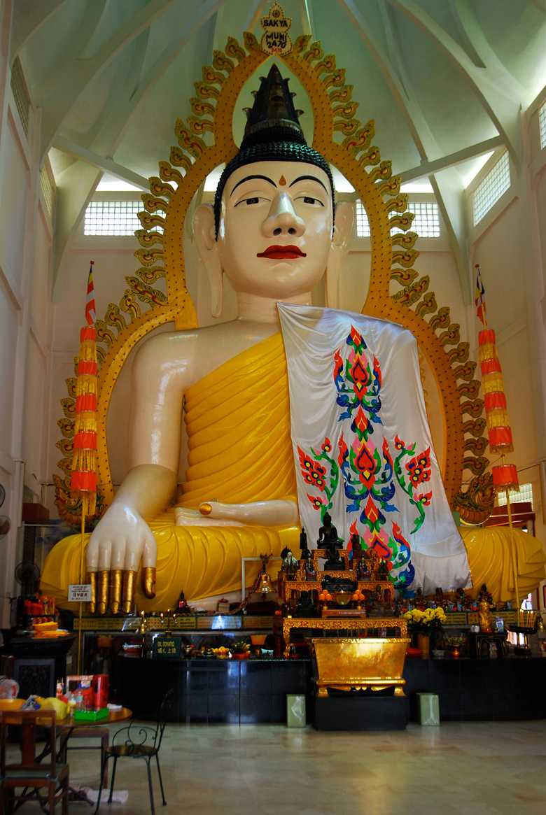 Sakya Muni Buddha Gaya Temple Singapore