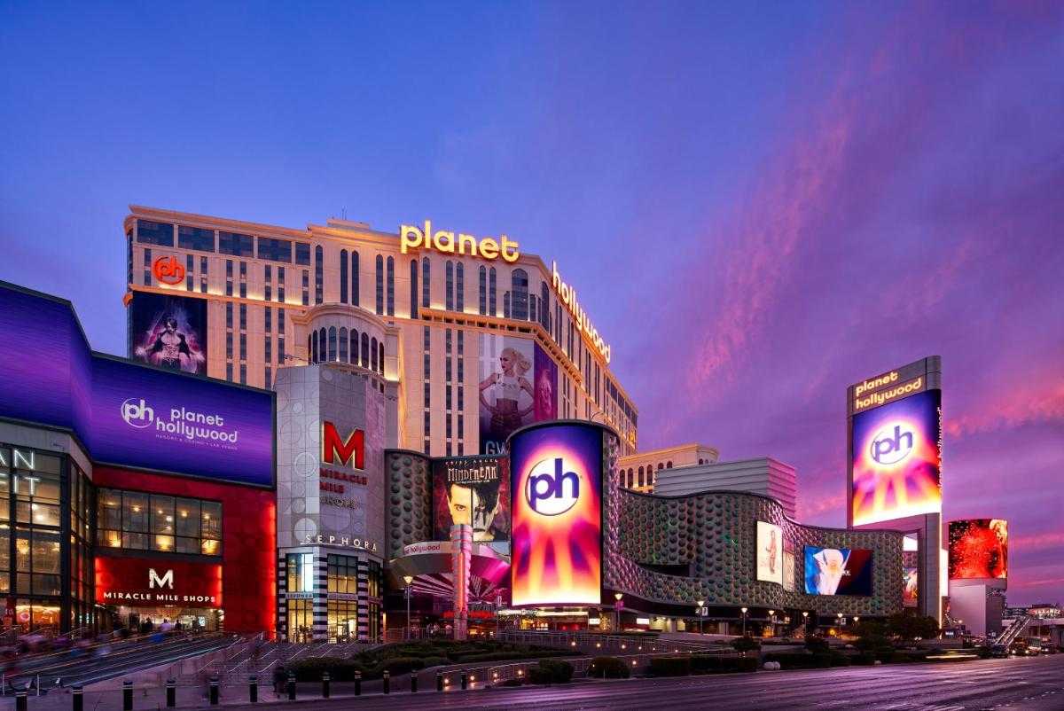 Las Vegas Hotels  Top 11 Hotels in Las Vegas, Nevada by IHG