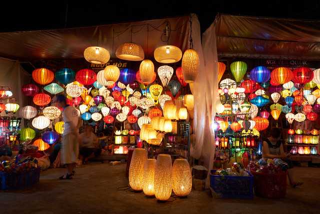 Hoi An Night Market - Timings, Food, Location