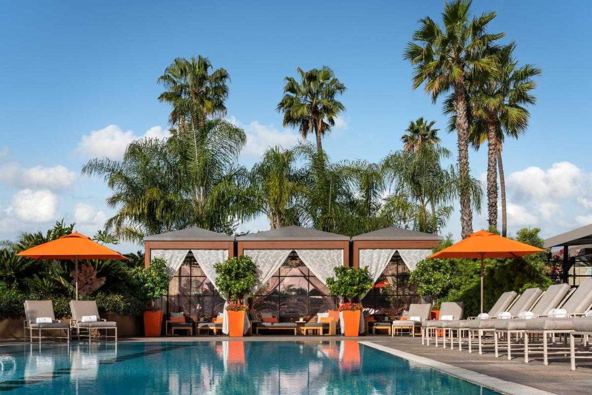 Beverly Hills Plaza Hotel & Spa  TOP RATED Boutique Hotel Near Rodeo Drive