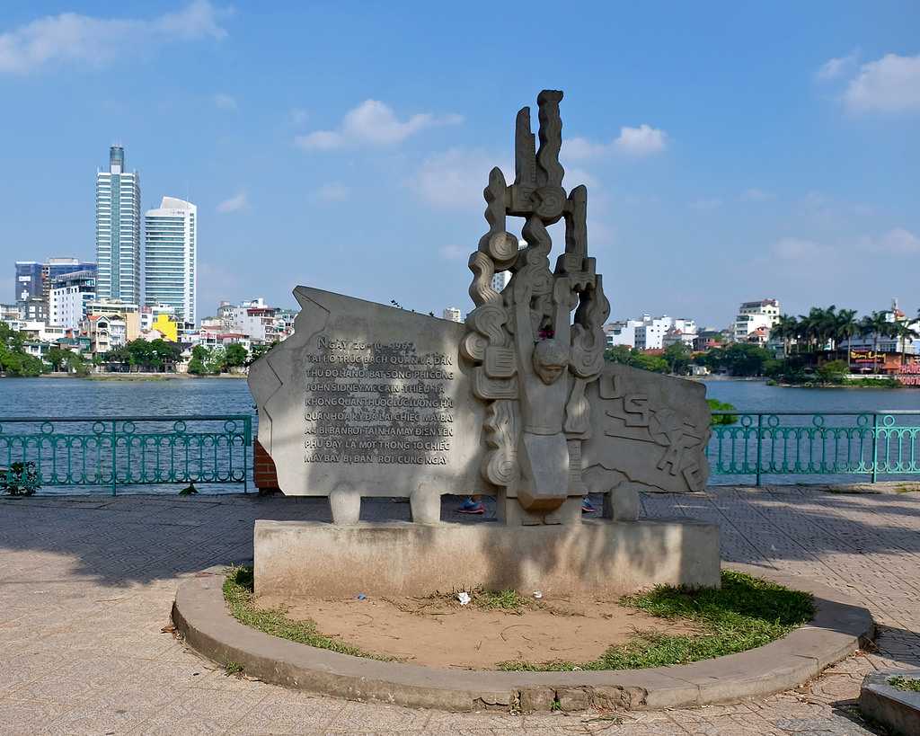 John McCain Memorial, Truc Bach Lake, Hanoi