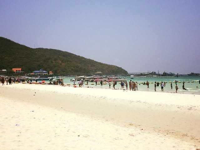 Koh Larn Beach