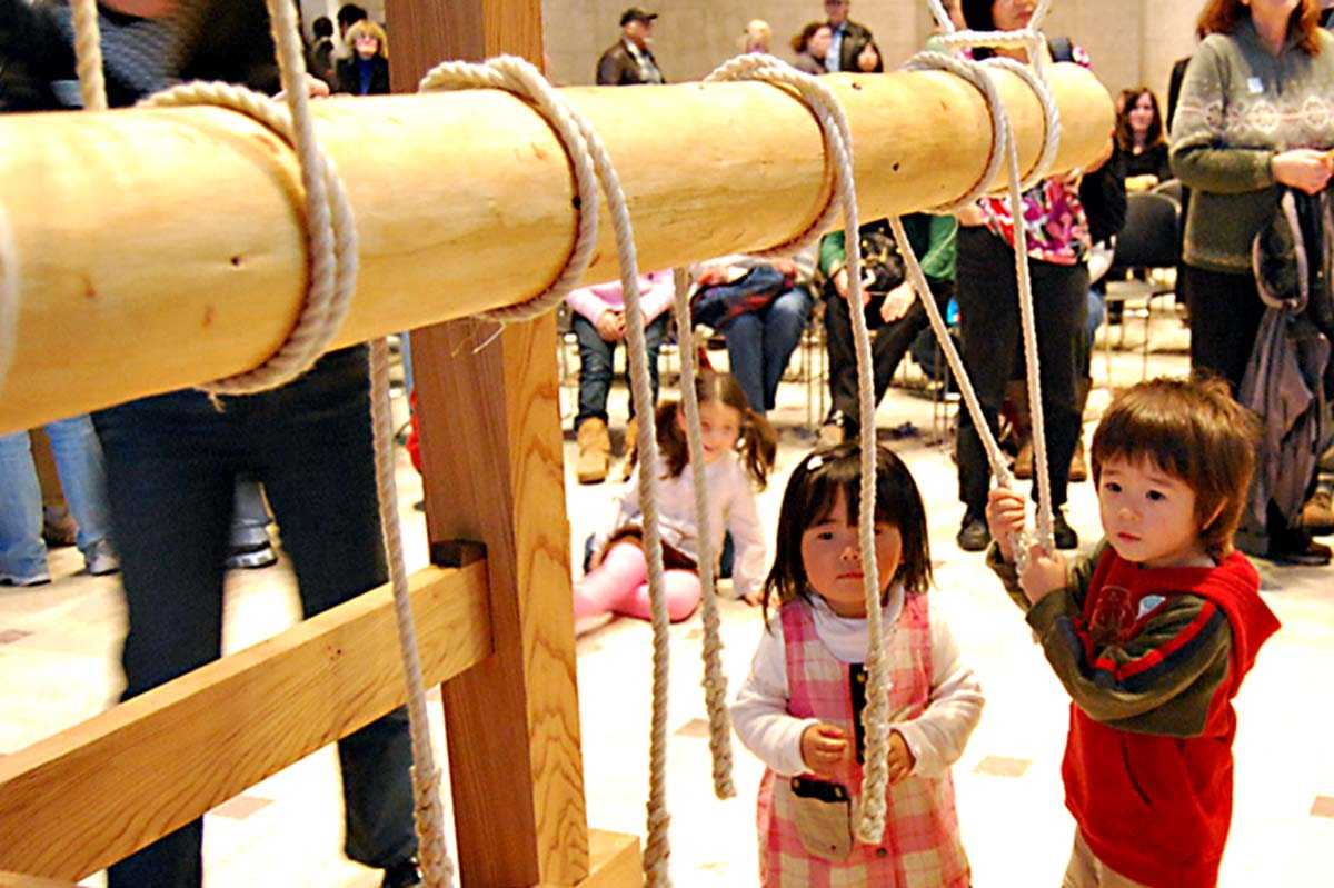 Ringing Bells In Temples 108 Times In Japan