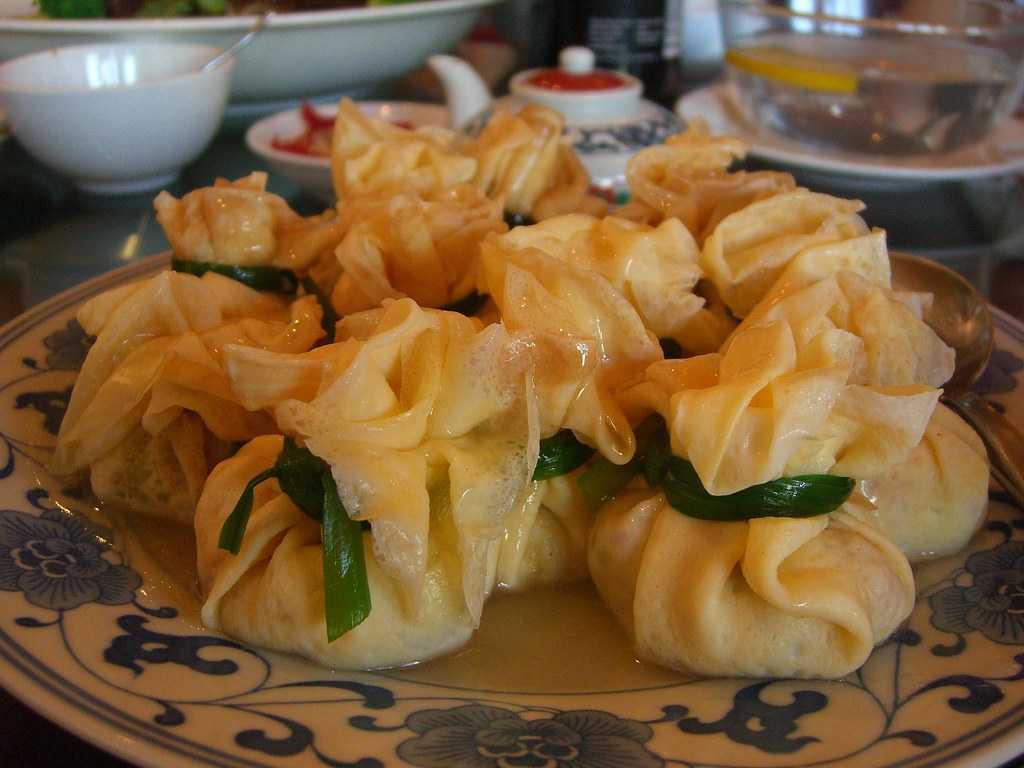 Best Momos in Delhi: 15 Best Places to Have Momos(2022 Updated List)