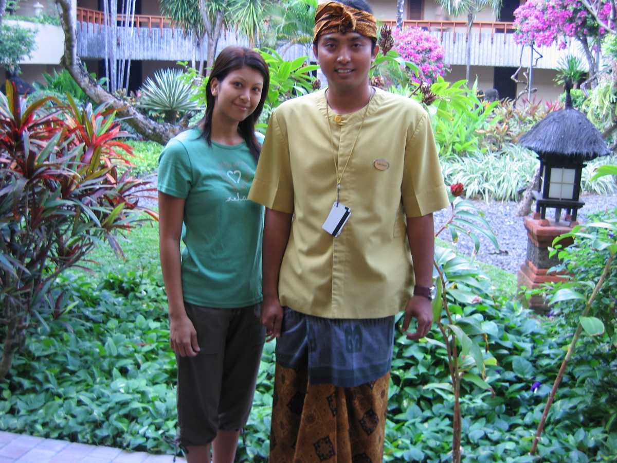 Balinese Traditional Clothes - What You Need To Know - Ubud Villas Rental