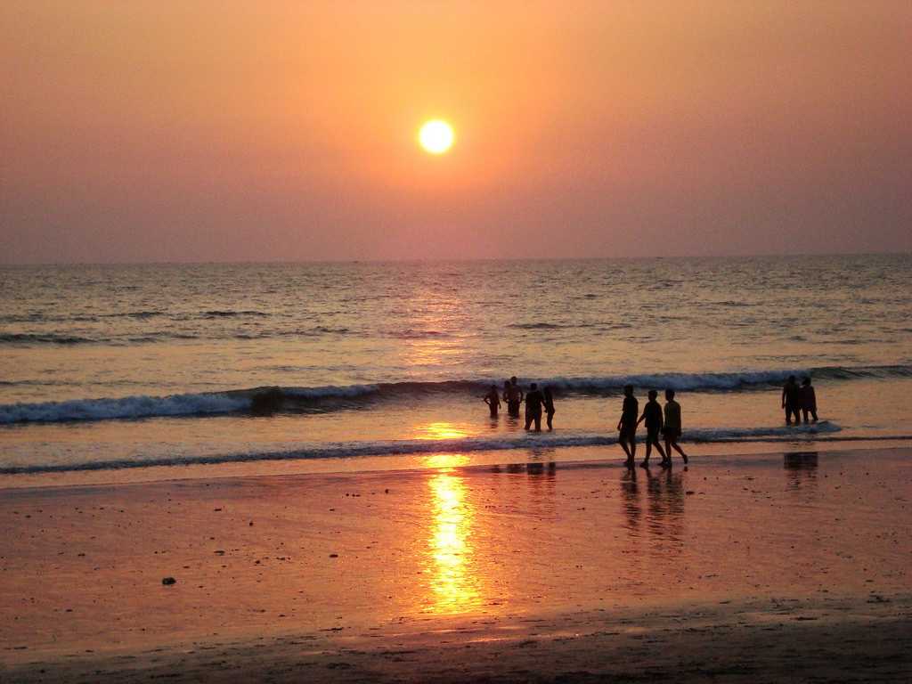 Summer evening, Kashid