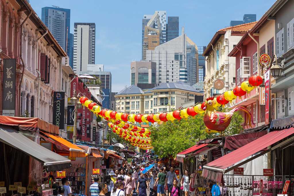 best walking tours in singapore