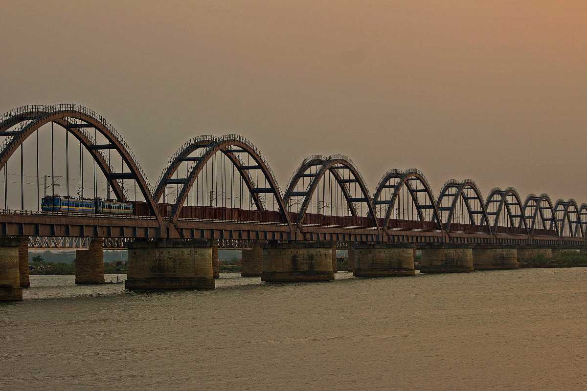 Godavari Arch Bridge, Bridges in India