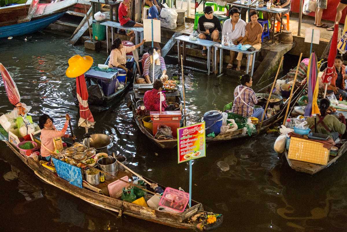 Amphawa Floating Market