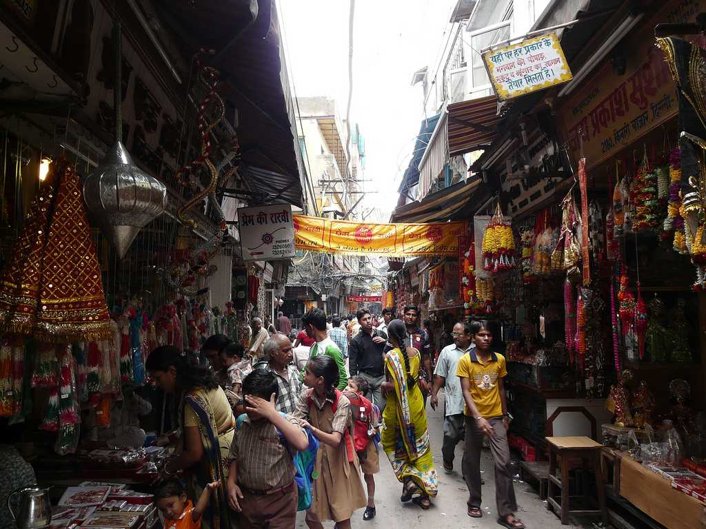 best places to visit in agra for shopping