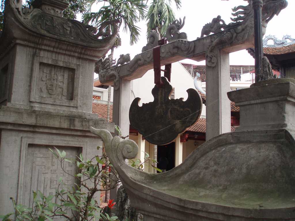 Phu Tay Ho Temple, Hanoi