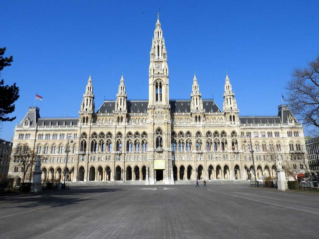 vienna city hall guided tour