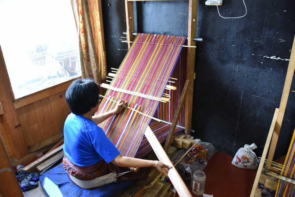 Thagzo, Weaving in Bhutan