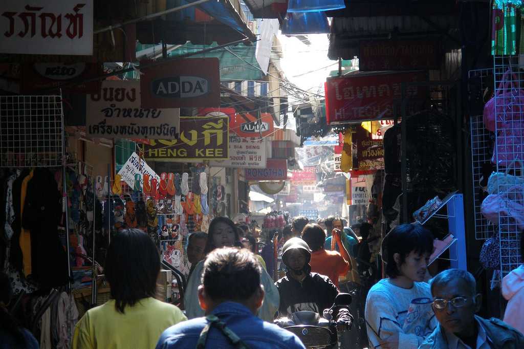 Sampeng Lane Market in Chinatown Bangkok