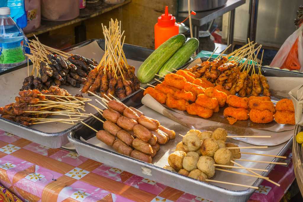 Kuala Lumpur Street Food Guide - 10 Best Dishes & Food Stalls