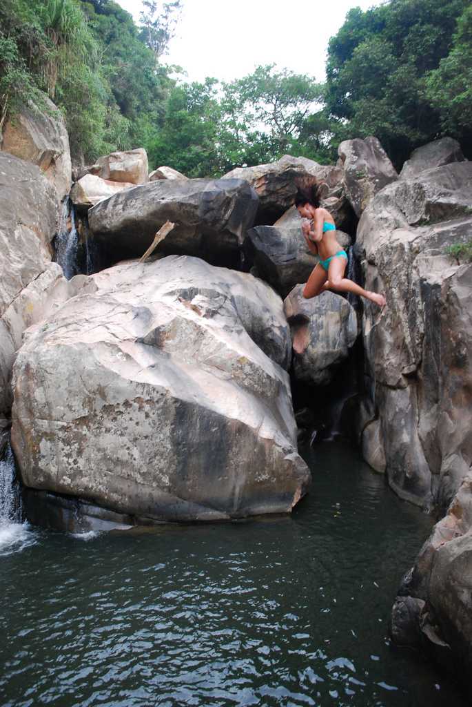 Ba Ho Waterfalls Cliff Jumping