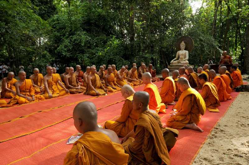 Monks meditating, Khao Phansa