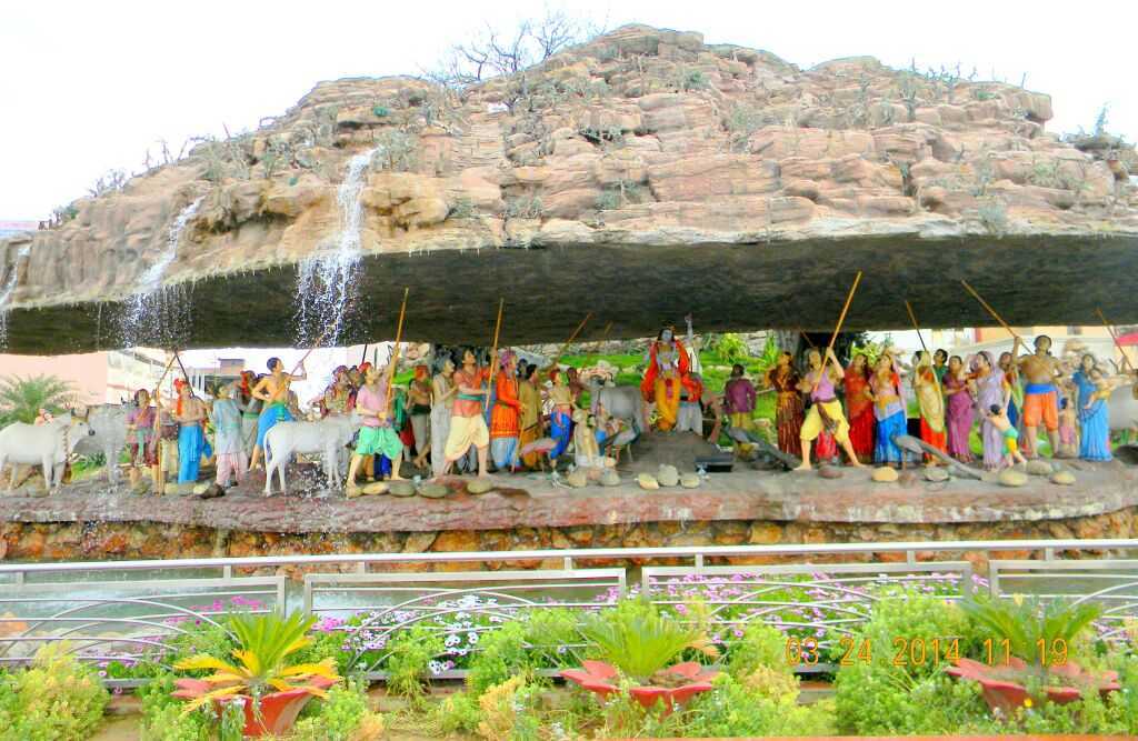 places to visit in govardhan mathura