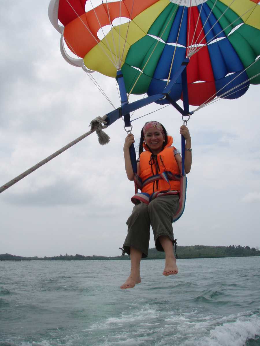 Parasailing in batam