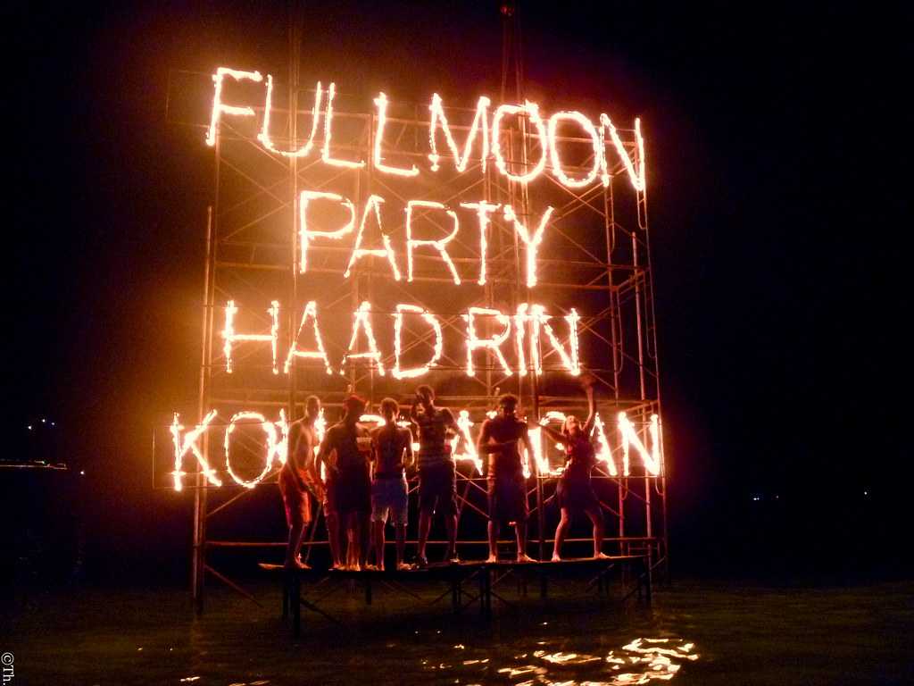 Live music and beach side camp fires; experience the one of a kind nightlife in Koh Chang