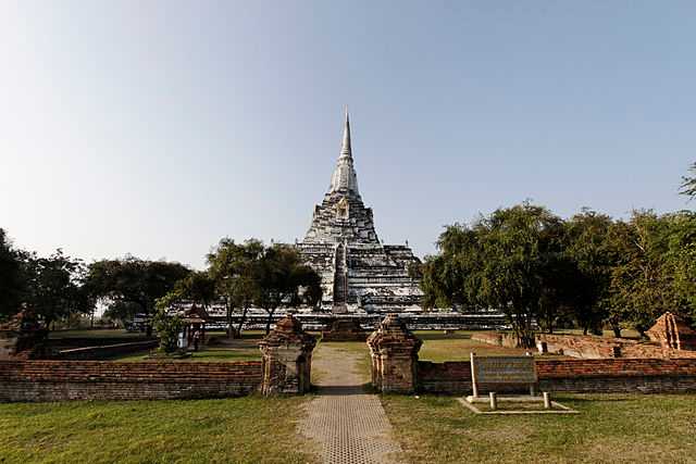 Wat Phu Khao Tong