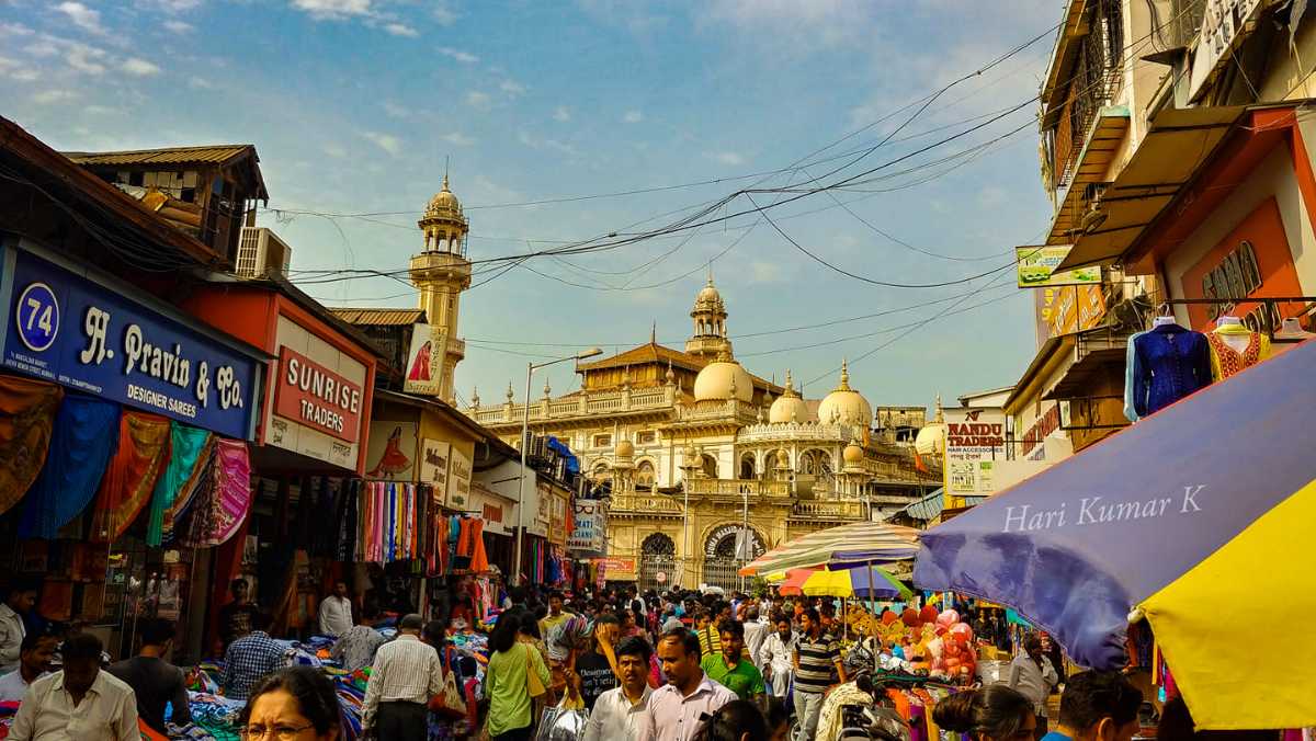 Top 10 markets to visit in Mumbai during Navratri and Diwali | Yatri