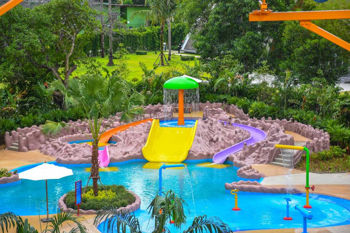 https://www.facebook.com/splashjungle.waterpark/photos/a.152777171598537/1108876065988638/?type=3&theater