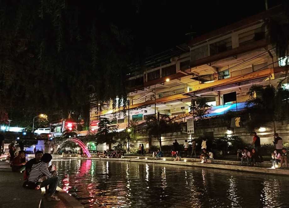 The river near Badung market where we spent hours talking and enjoying our first night in Bali