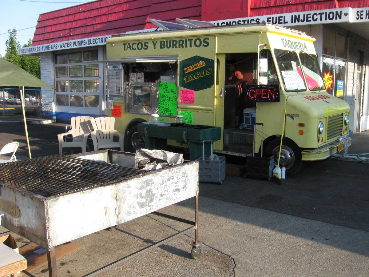 Food Truck at Bora Bora