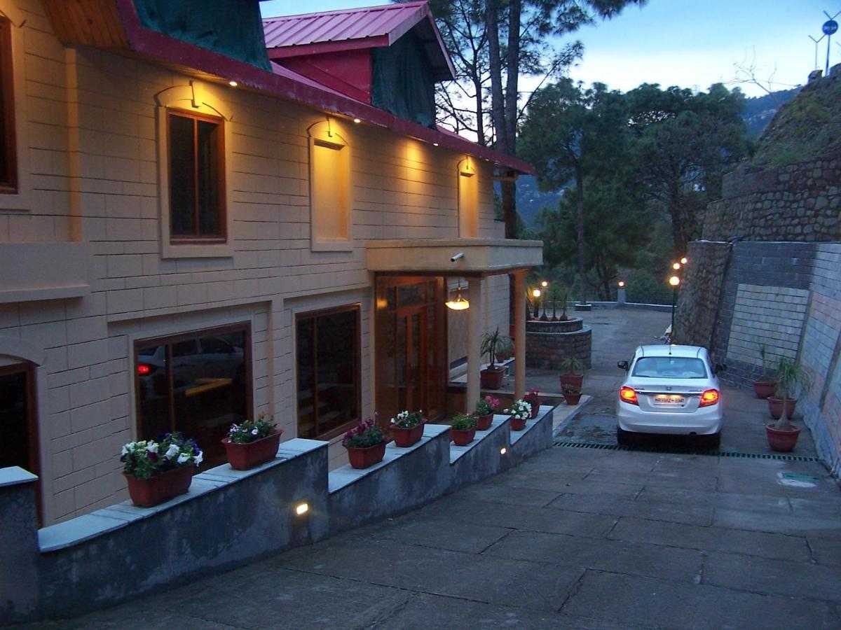 hp tourism hotel in kasauli