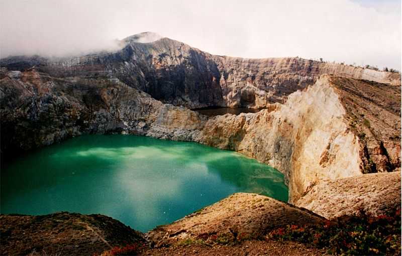 Kelimutu, Landscapes in Indonesia