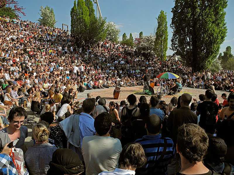 Karaoke show at the Mauerpark, Berlin