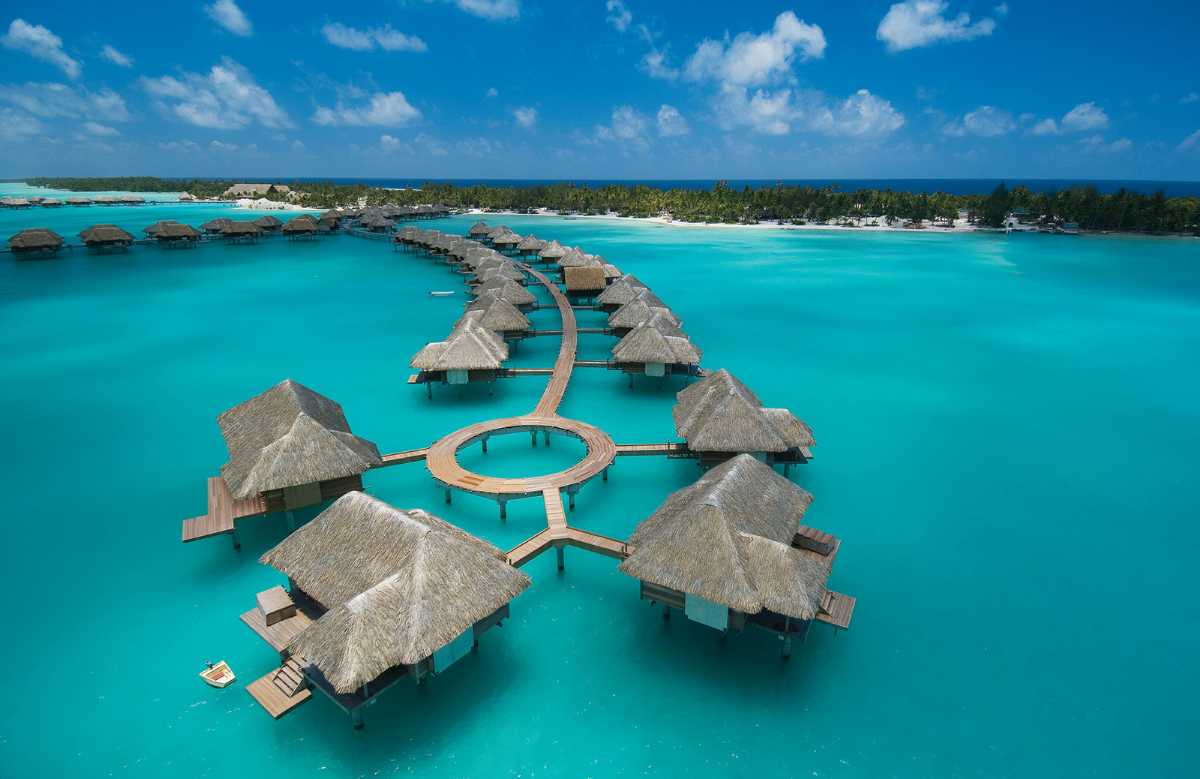 Vahine Island in Tahiti, Top 10 overwater bungalows in the world