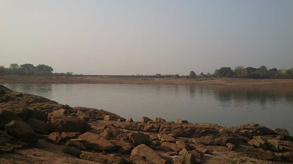 Malampuzha Dam, Summer afternoon