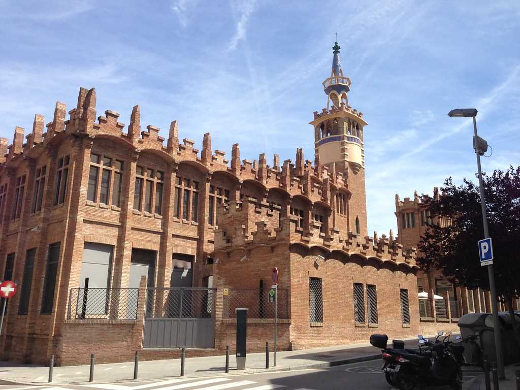 CaixaForum, Sightseeing in Montjuic