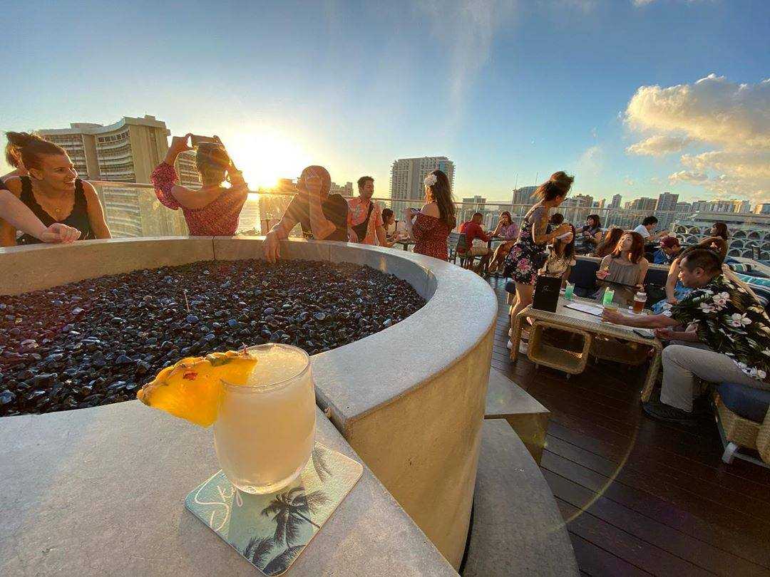 Nightclubs in Honolulu 10 Best Nightclubs to Party Through the Night